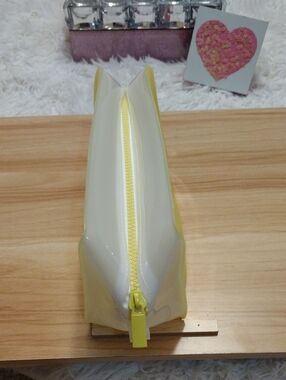 Bright Yellow & Cream Gloss Cosmetic Pouch - Women’s Travel Makeup Case Nwot